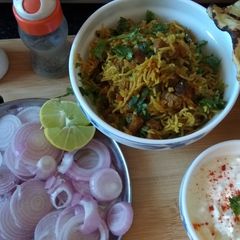 A picture of Spicy Soya Vadi Biryani In Cooker.