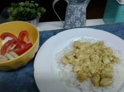 Una foto de pollo al curry facil