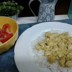 A picture of Pollo al Curry y Crema.