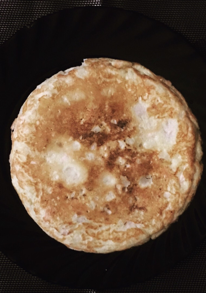 Una foto de Tortilla de papas y pollo asado