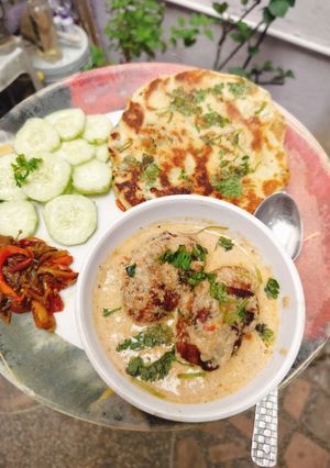 A picture of Chur Chur Naan.