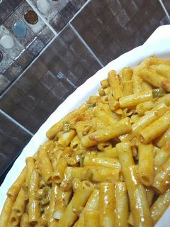صورة لوصفة باستا الدجاج بالبينك صوص 🍝