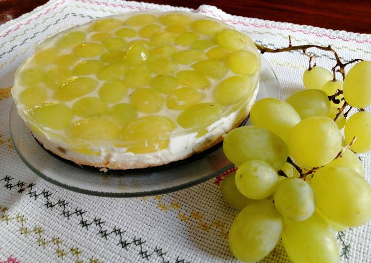 Recetta di Fatto in casa Cheesecake all'uva bianca