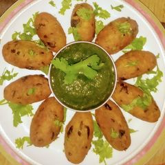 A picture of Methi Roll.