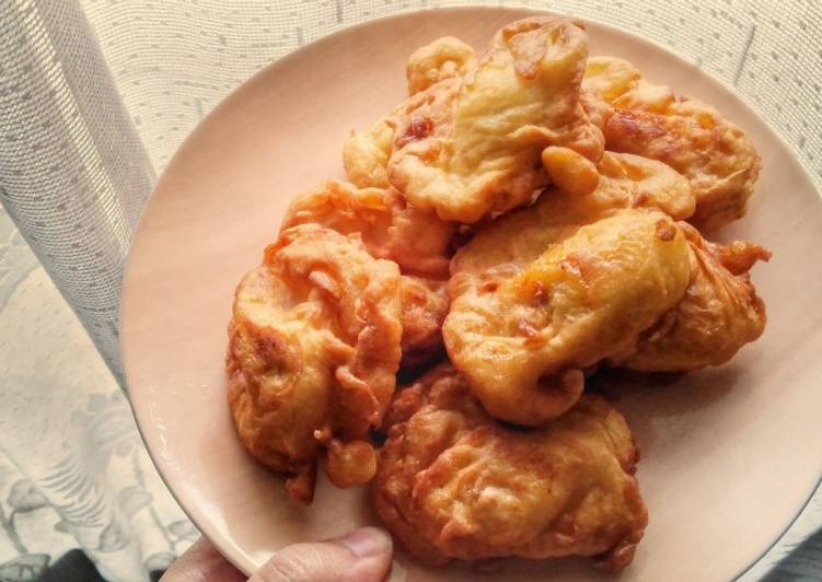 How to Prepare Super Quick Homemade Pisang Goreng / Indonesia Fried Banana in Batter