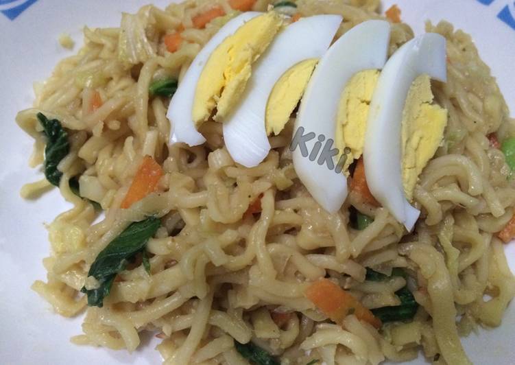 Bagaimana Menyiapkan Mie Goreng Pala Anti Gagal