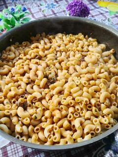 صورة لوصفة معكرونة باللحم 🍜