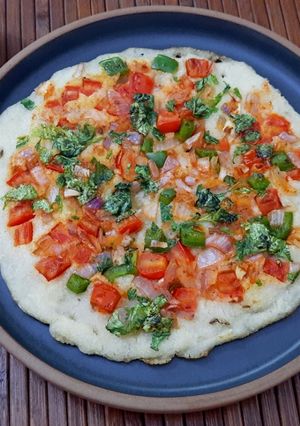 A picture of Ground Rice Vegetable Uttapam.
