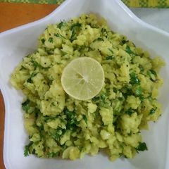 A picture of Onion Poha.
