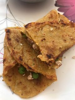 मूंग दाल पनीर चीला (Moong dal paneer cheela recipe in hindi) रेसिपी मुख्य फोटो
