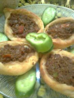 صورة لوصفة صفيحة باللحمة والبندورة 😍