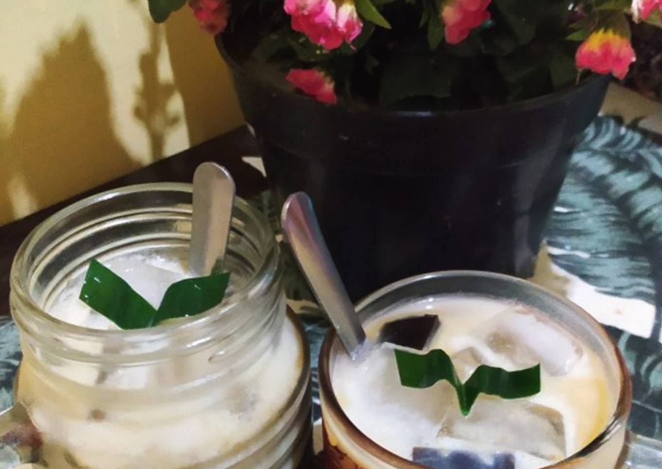 Es Kurma Latte
