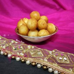 A picture of LUQAIMAT - an Arabian dessert.
