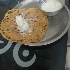 A picture of Aloo parantha.