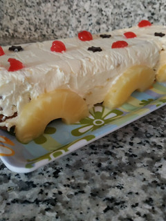 Una foto de Tarta de galletas con leche condensada y piña