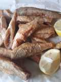Triglie e merluzzetti fritti