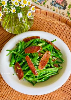 Hình của món Đậu Que Xào Lạp Xưởng.