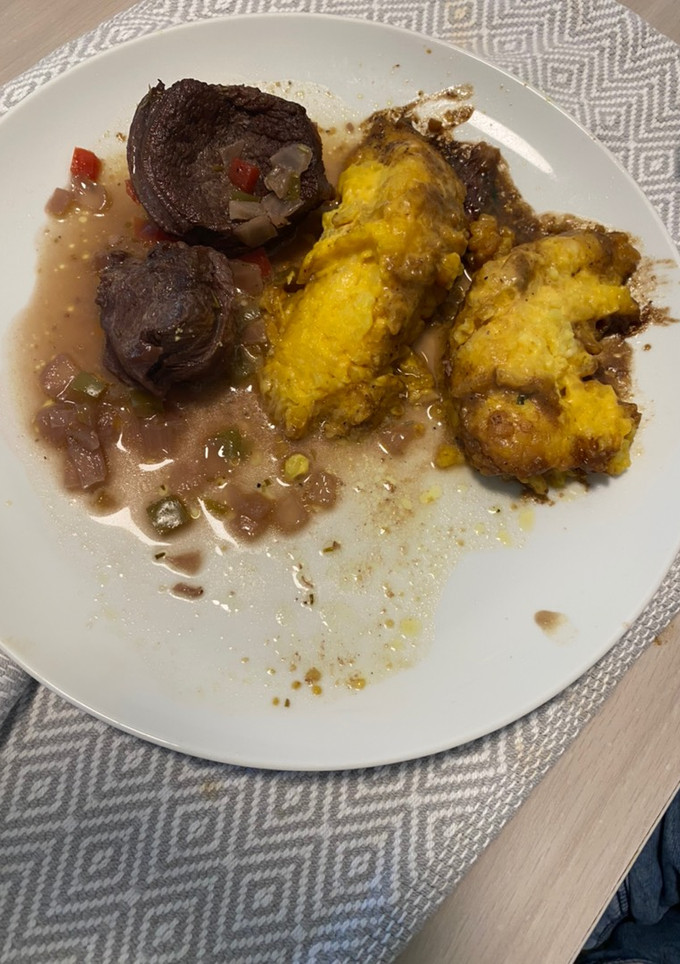 Una foto de Carne a la cacerola