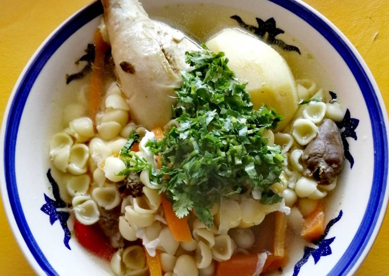 Sopa de Pollo y Corazón 🍗💓