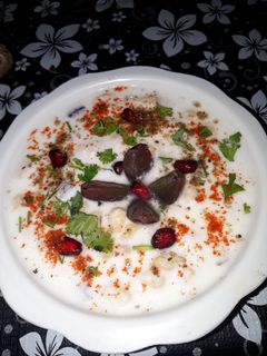 फ्रूट रायता (fruit raita recipe in Hindi) रेसिपी मुख्य फोटो