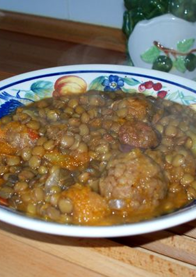 Una foto de Lentejas con albóndigas