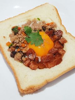 รูปของ ไข่กระทะ in the bread 🍳 (Egg toast) อาหารเช้าสวยๆ