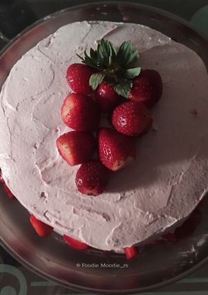 A picture of Strawberry cake.