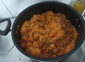 Una foto de Arroz amarillo (súper fácil y delicioso)