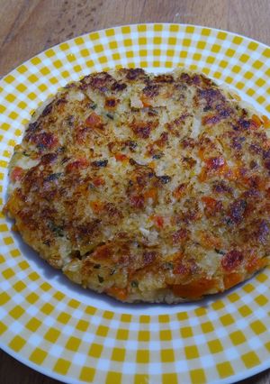 Una foto de Hamburguesa de mijo, puerro, zanahoria y pimiento rojo