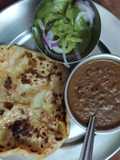 दाल मखनी और आलू पराठा (dal makhani aur aloo paratha recipe in Hindi)