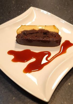 Une photo de Flan....Chocoflan