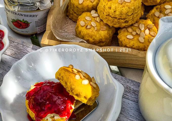 🎃CLASSIC PUMPKIN SCONES