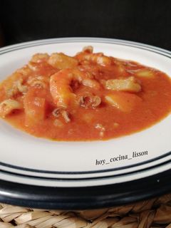 Una foto de Calamares guisados con tomate