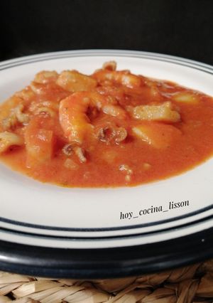 Una foto de Calamares guisados con tomate