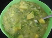 Una foto de salsa verde