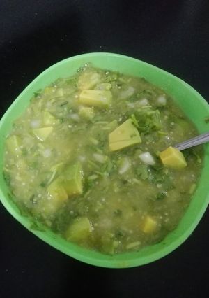 A picture of Green Taco Sauce with Avocado.