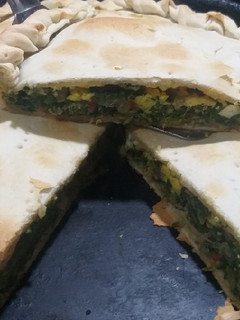 Una foto de Uhhh!!! re Fácil... Esta Tarta de Acelga... Siempre viene Bien... con una Ensaladita
