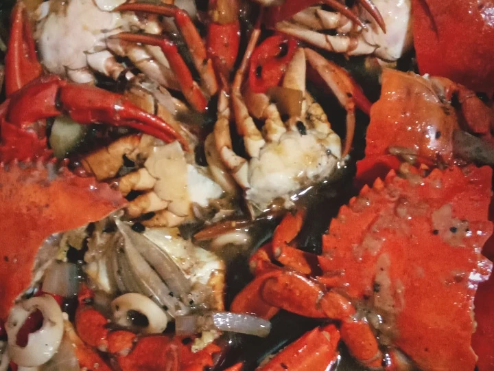 Cara Gampang Menyiapkan Resep Kepiting saos lada hitam pedes yang Sempurna Anti Ribet, Mantap