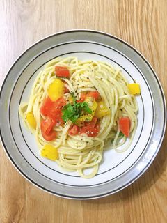 鯷魚彩椒蒜香義大利麵 的食譜成品照片