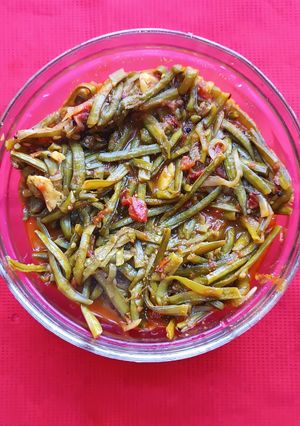 A picture of Cluster beans (Guvar phali) and onion subji.