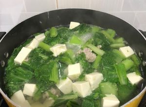 Hình của món Canh Cải Xanh Nấu Thịt Băm Đậu Hũ.