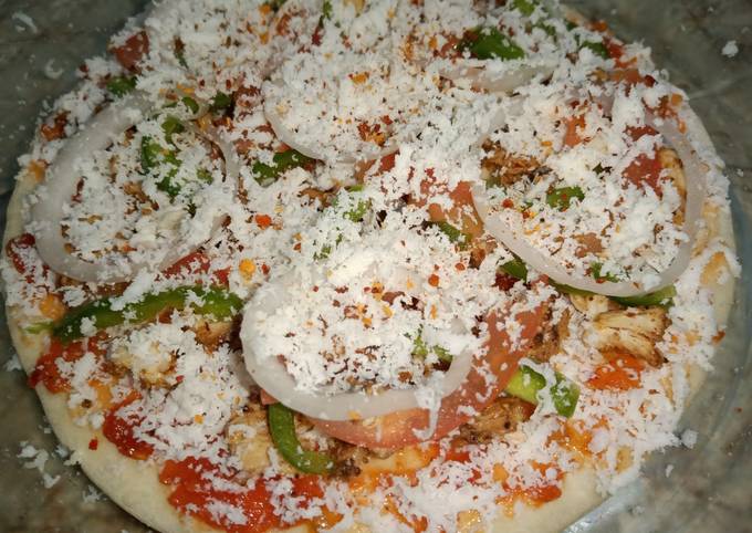 Recipe of Any-night-of-the-week Chicken Tikka Pizza