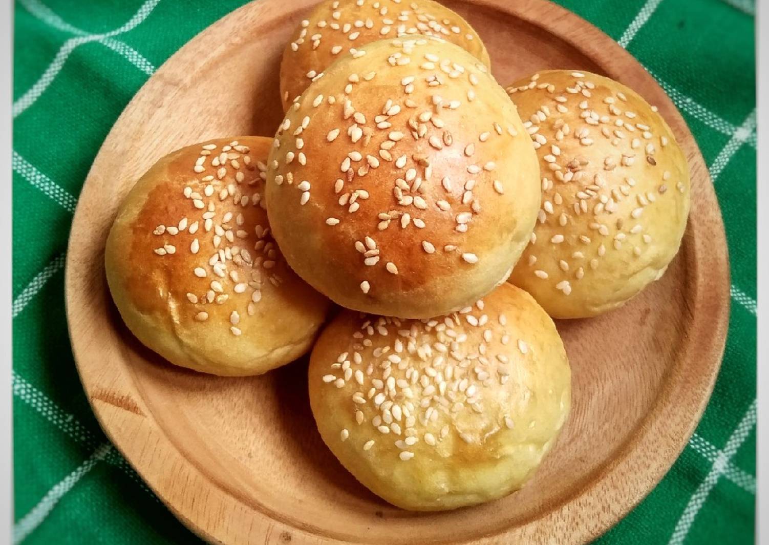 Resep Mini Roti Burger ala Phei oleh Arni Munawati - Cookpad