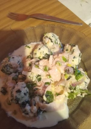 Una foto de Malfatti con crema de verdeo