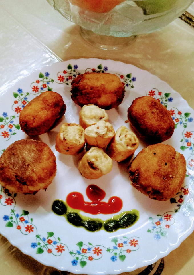 A picture of Bread roll.