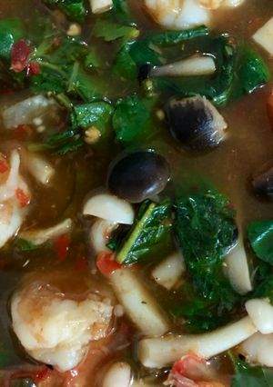 รูปของ แกงป่ากุ้ง (Spicy Red Curry with Shrimp)