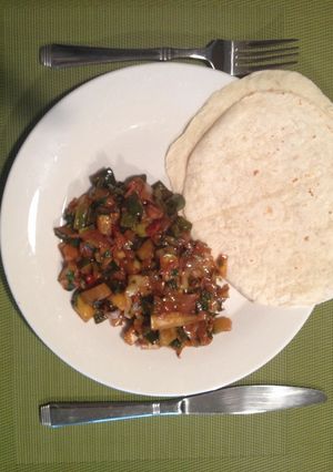 Una foto de Calabacitas con puerro y Chile poblano