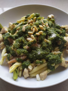 Foto principal de Fusilli con pollo al pesto