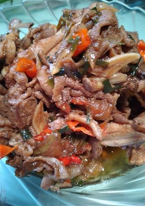 Foto resep Oseng usus campur tulangan ayam pedas🥵