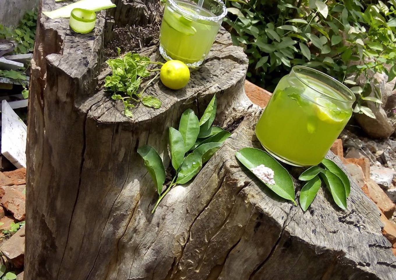 Cucumber mint cooler